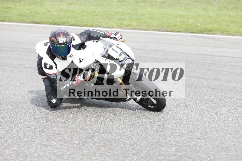 /53 16.09.2025 Track Day Domi Aegerter ADR/Gruppe gruen/1